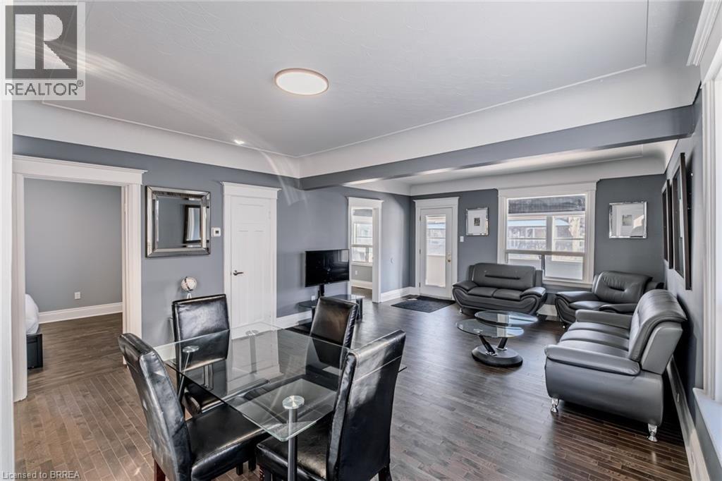 42 East 31st Street, Hamilton, Ontario  L8V 3N7 - Photo 8 - 40817665