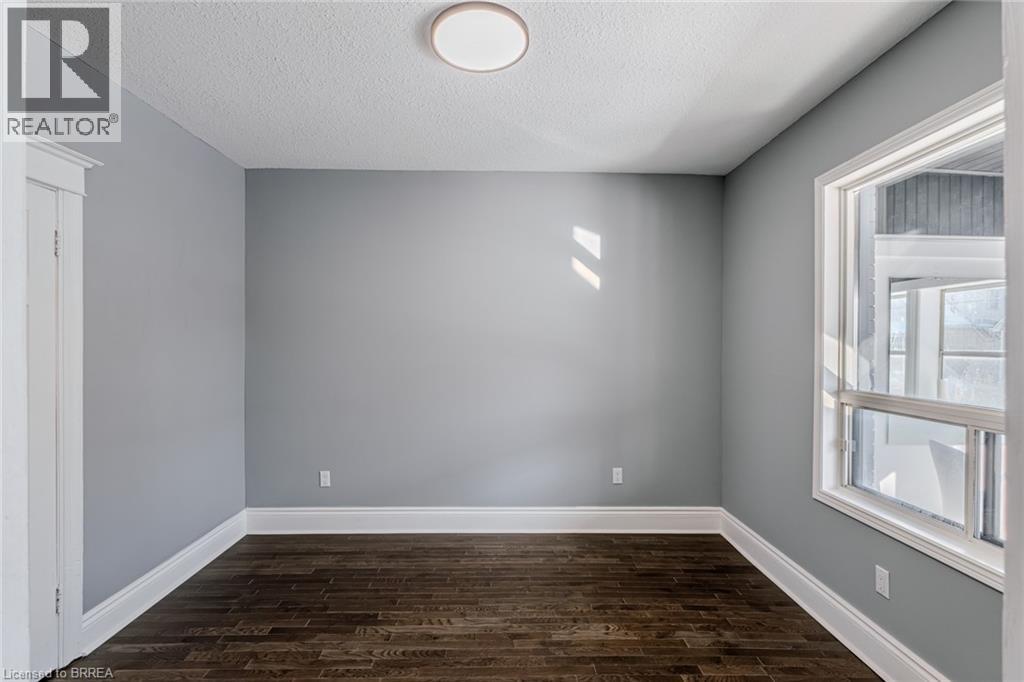 42 East 31st Street, Hamilton, Ontario  L8V 3N7 - Photo 12 - 40817665