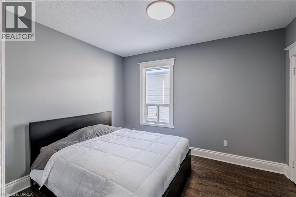 42 East 31st Street, Hamilton, Ontario  L8V 3N7 - Photo 14 - 40817665