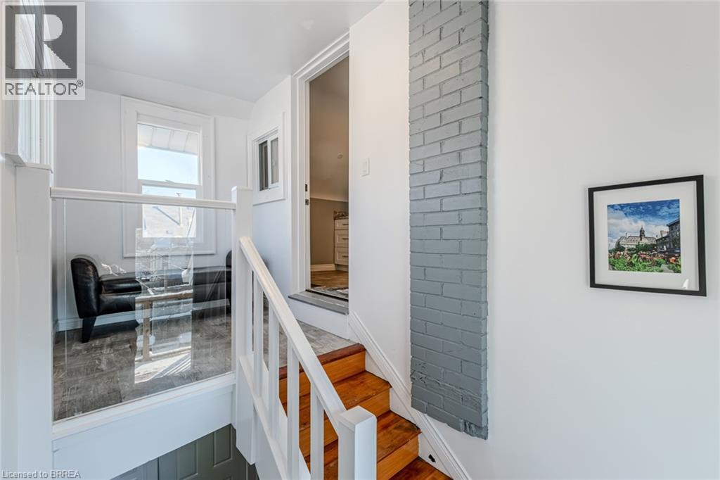 42 East 31st Street, Hamilton, Ontario  L8V 3N7 - Photo 25 - 40817665