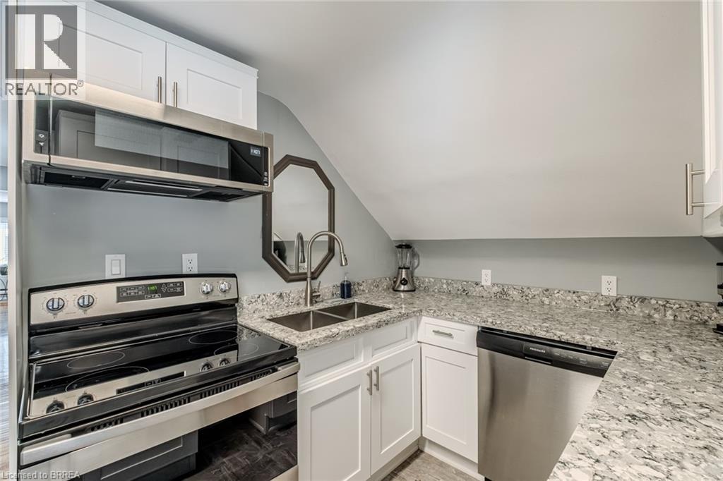 42 East 31st Street, Hamilton, Ontario  L8V 3N7 - Photo 28 - 40817665