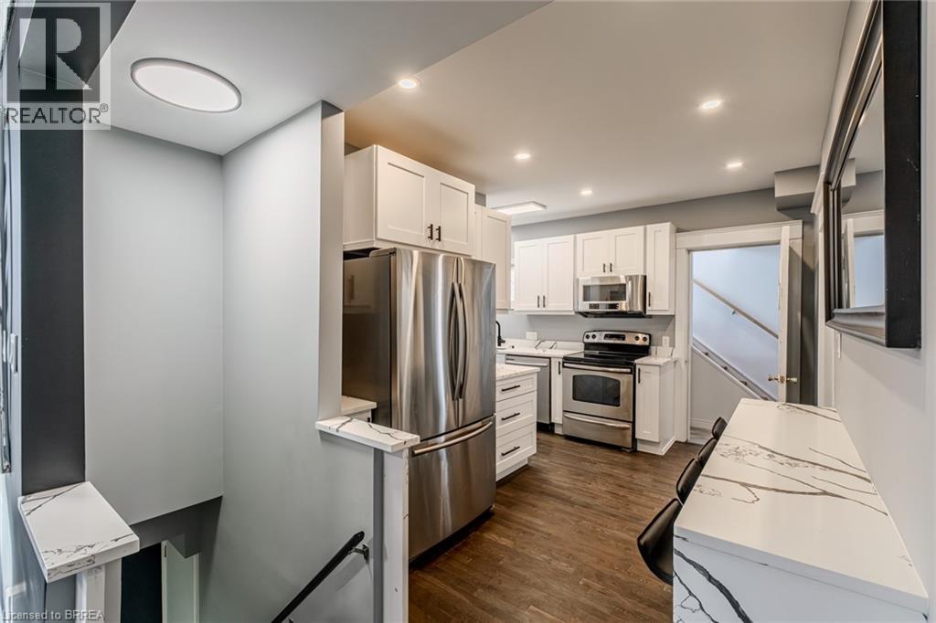 42 East 31st Street, Hamilton, Ontario  L8V 3N7 - Photo 16 - 40817665