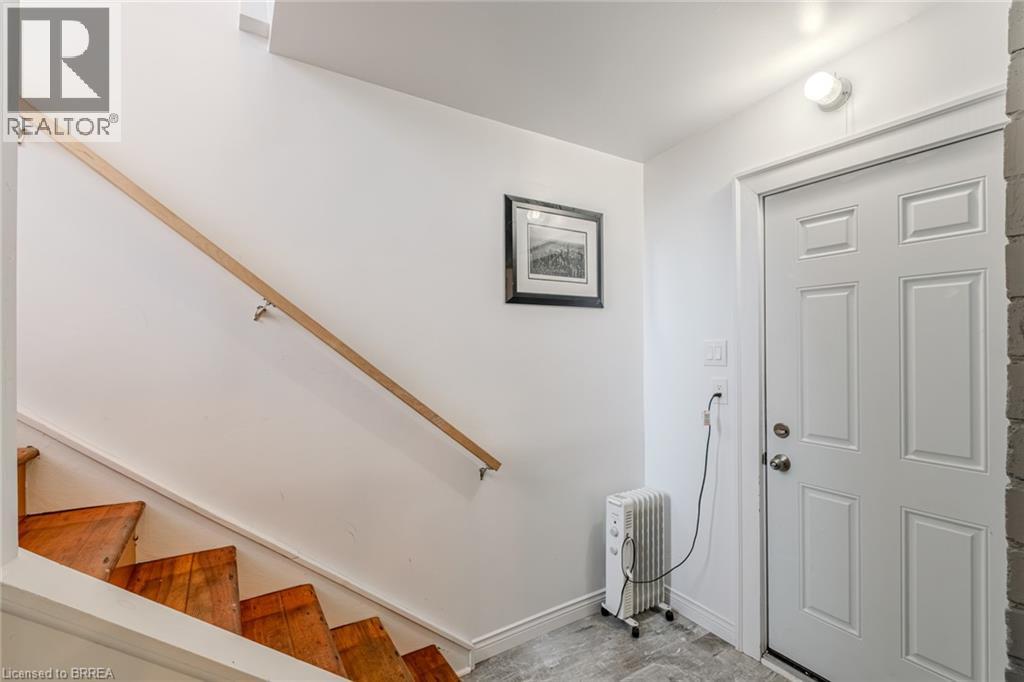 42 East 31st Street, Hamilton, Ontario  L8V 3N7 - Photo 22 - 40817665