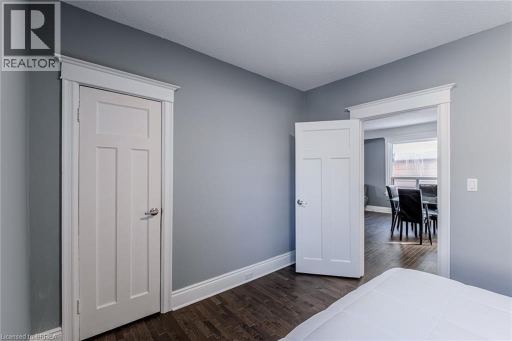 42 East 31st Street, Hamilton, Ontario  L8V 3N7 - Photo 15 - 40817665