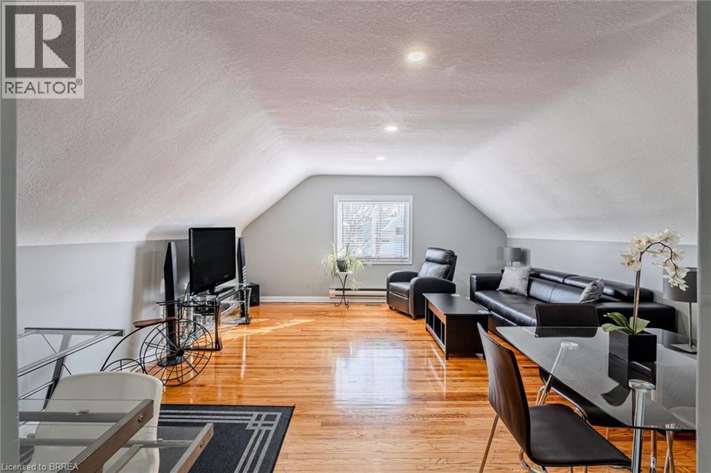 42 East 31st Street, Hamilton, Ontario  L8V 3N7 - Photo 36 - 40817665