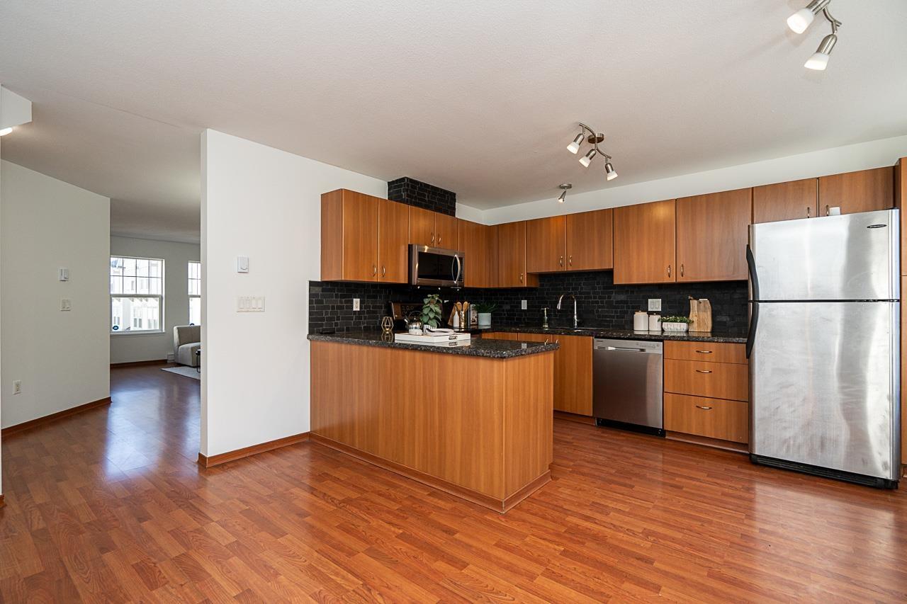 5 8638 159 Street, Surrey, British Columbia  V4N 5P7 - Photo 2 - R3117926