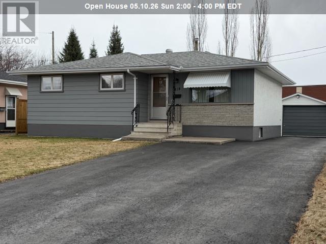 414 Sycamore PL, Thunder Bay, Ontario