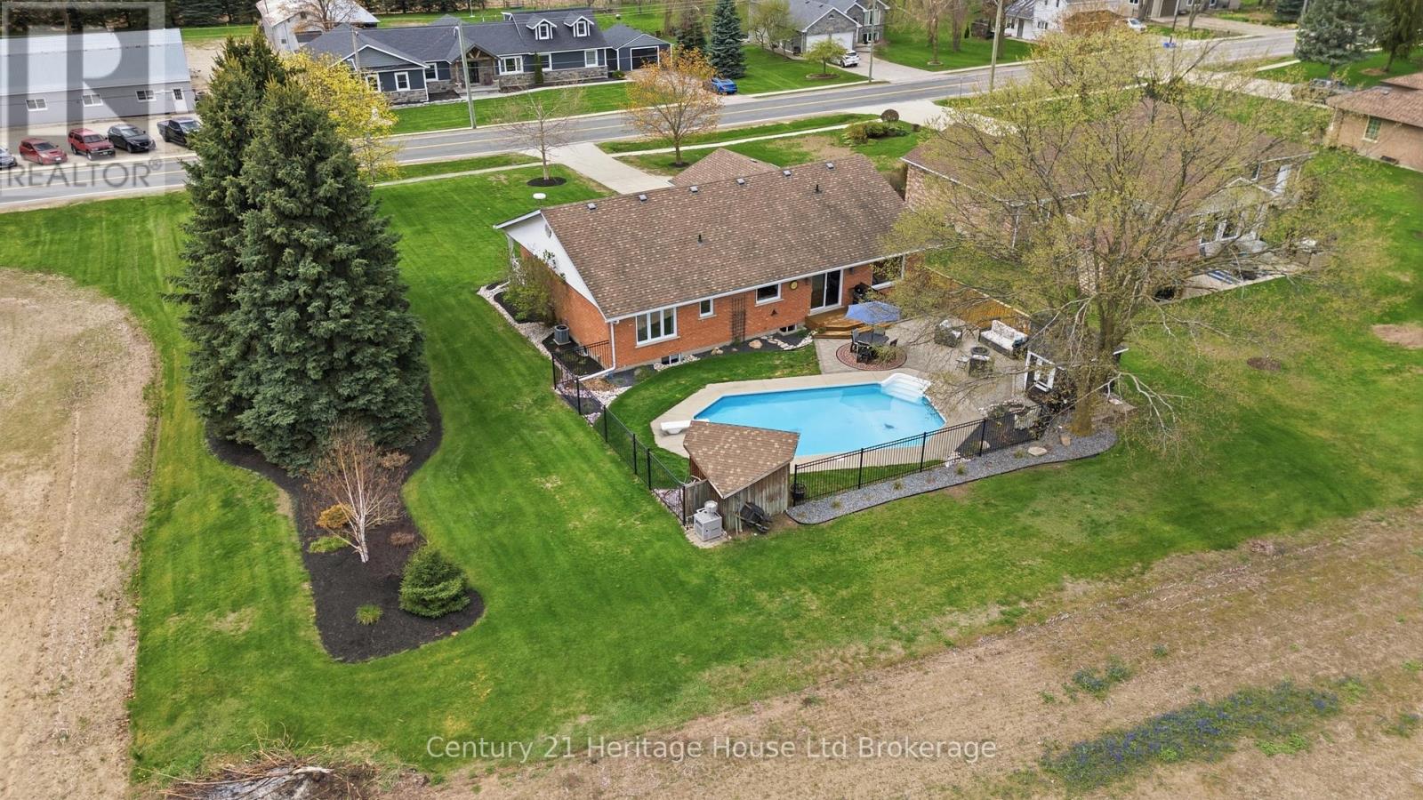 116 Baird Street S, Blandford-Blenheim, Ontario  N0J 1B0 - Photo 3 - X13076960