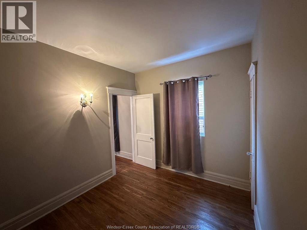 953 Gladstone, Windsor, Ontario  N9A 2R5 - Photo 11 - 26002555
