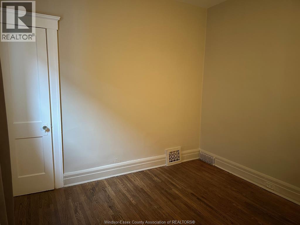 953 Gladstone, Windsor, Ontario  N9A 2R5 - Photo 8 - 26002555