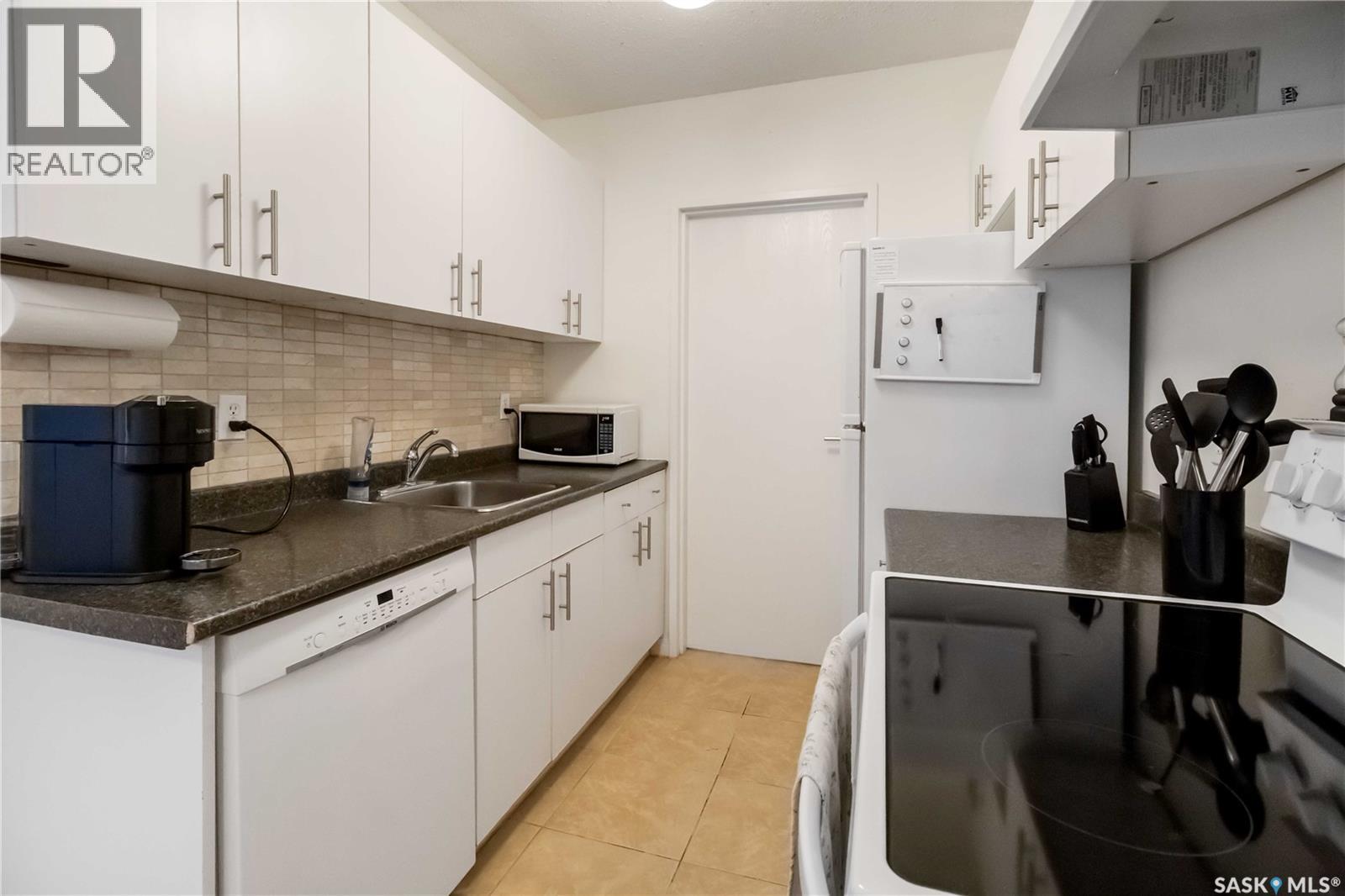 305 415 Tait Court, Saskatoon, Saskatchewan  S7H 5L3 - Photo 12 - SK032470