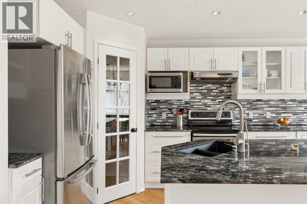 68 Cranfield Place Se, Calgary, Alberta  T3M 1B3 - Photo 3 - A2307242