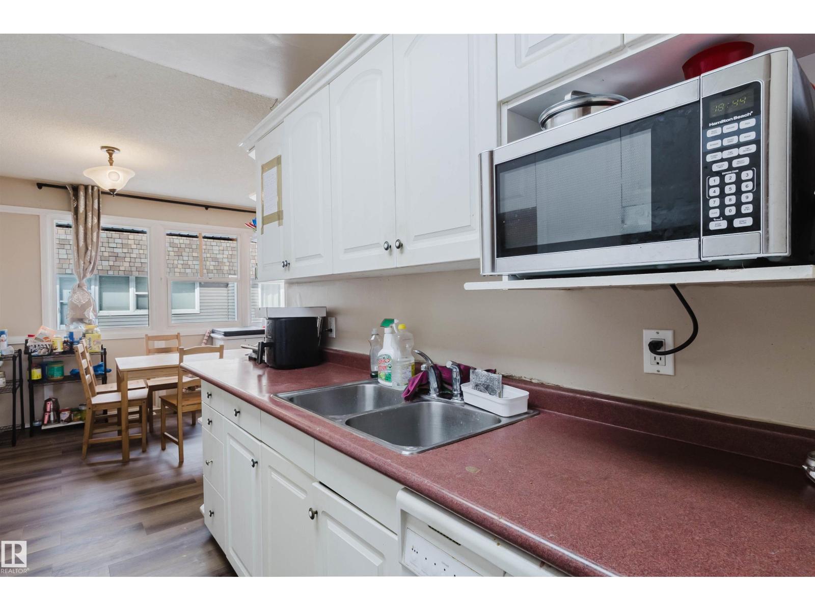 218 Village On The Gr NW, Edmonton, Alberta  T5A 1H2 - Photo 8 - E4485560