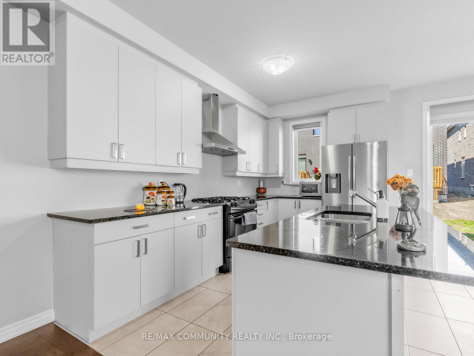62 Littlewood Drive, Whitby, Ontario  L1P 0H4 - Photo 11 - E13047646