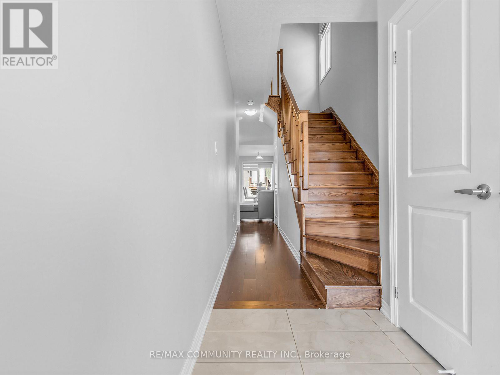 62 Littlewood Drive, Whitby, Ontario  L1P 0H4 - Photo 4 - E13047646