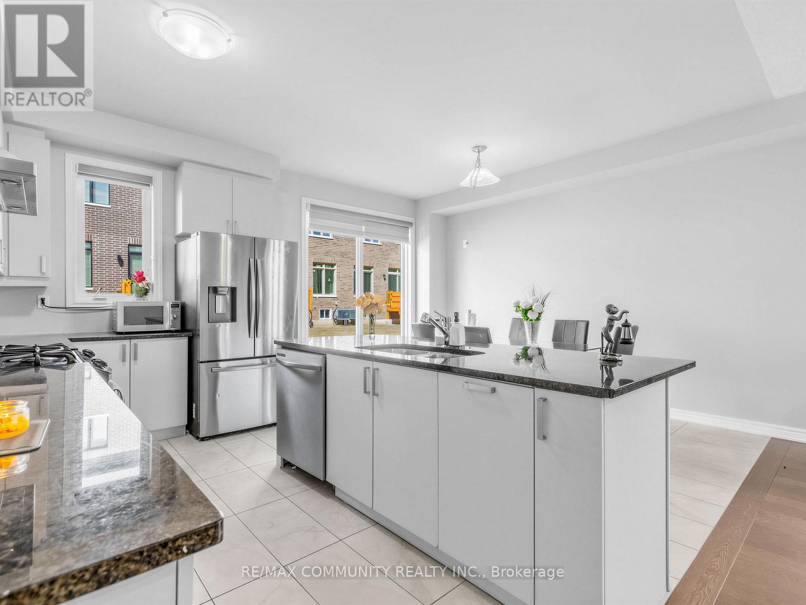 62 Littlewood Drive, Whitby, Ontario  L1P 0H4 - Photo 9 - E13047646