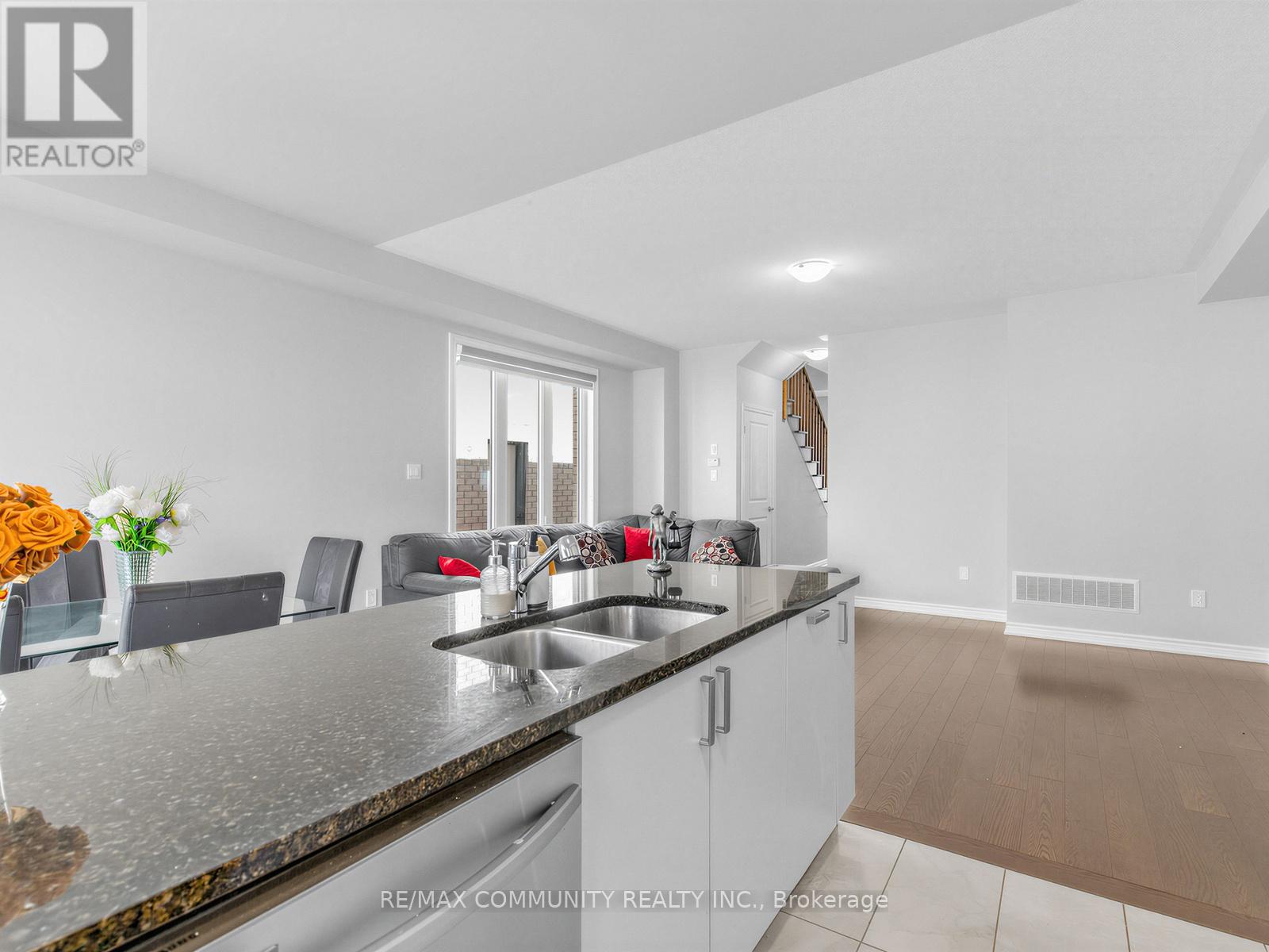 62 Littlewood Drive, Whitby, Ontario  L1P 0H4 - Photo 19 - E13047646