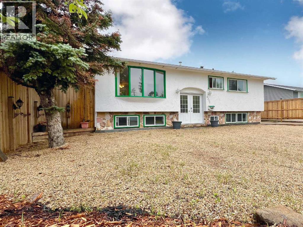 9205 111 Avenue, Grande Prairie, Alberta  T8V 3L7 - Photo 3 - A2307534