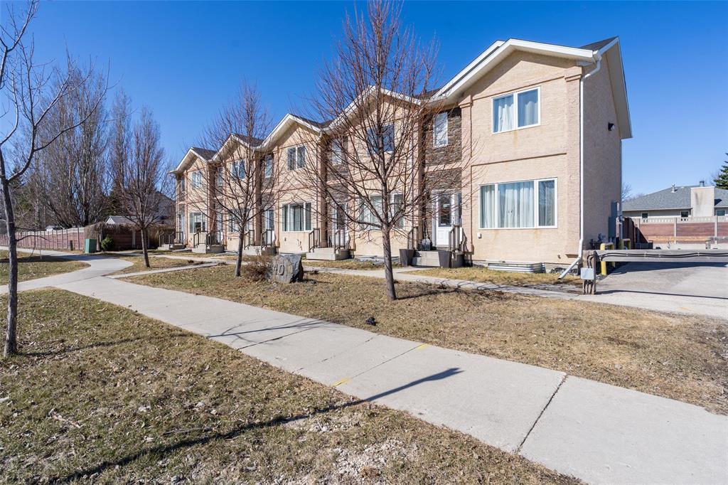 2 40 Quail Ridge Road, Winnipeg, Manitoba  R2Y 2K2 - Photo 1 - 202608966
