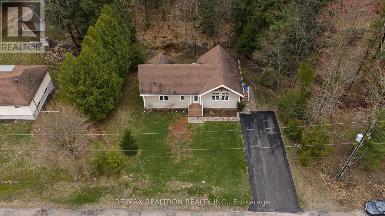 26 Old Trail Road, Tiny, Ontario  L0L 2T0 - Photo 42 - S13077046