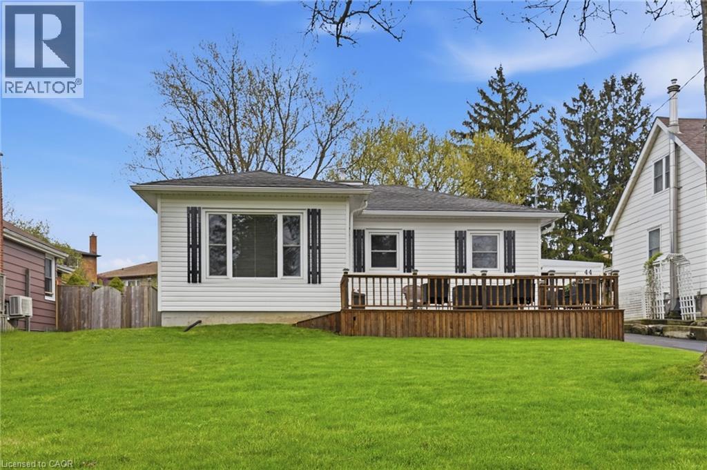 44 Lake Avenue N, Hamilton, Ontario  L8E 1L3 - Photo 2 - 40824730