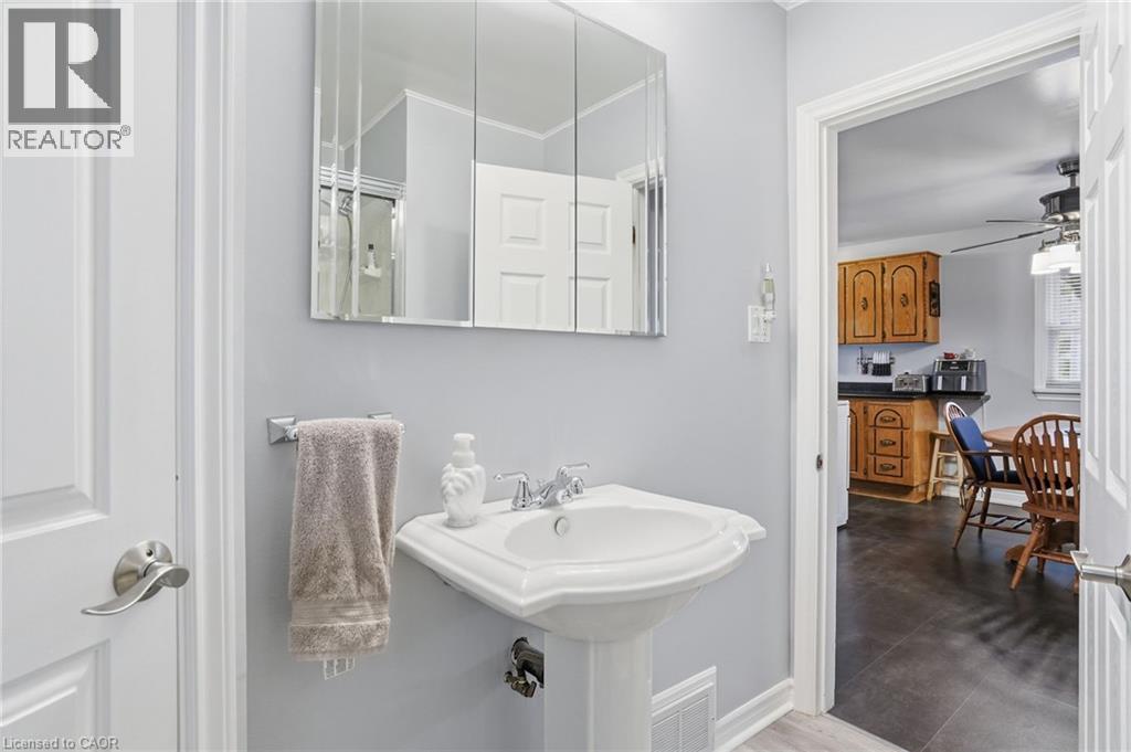 44 Lake Avenue N, Hamilton, Ontario  L8E 1L3 - Photo 17 - 40824730