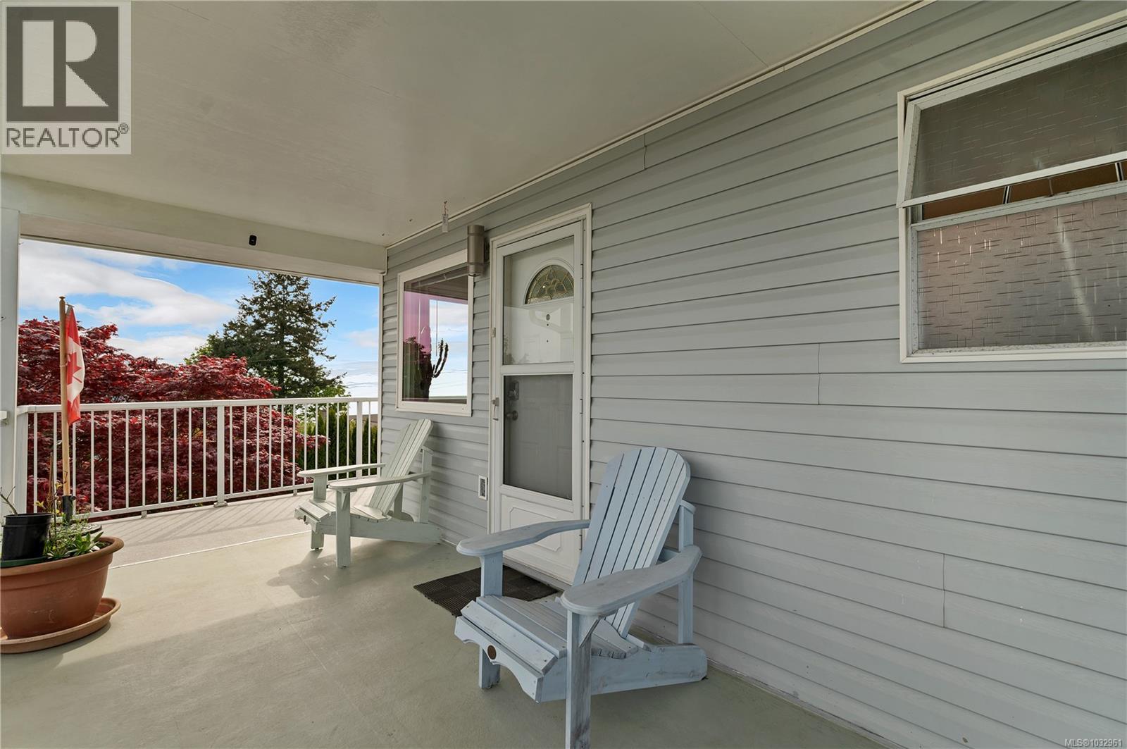 208 Alder St S, Campbell River, British Columbia  V9W 2N6 - Photo 4 - 1032961