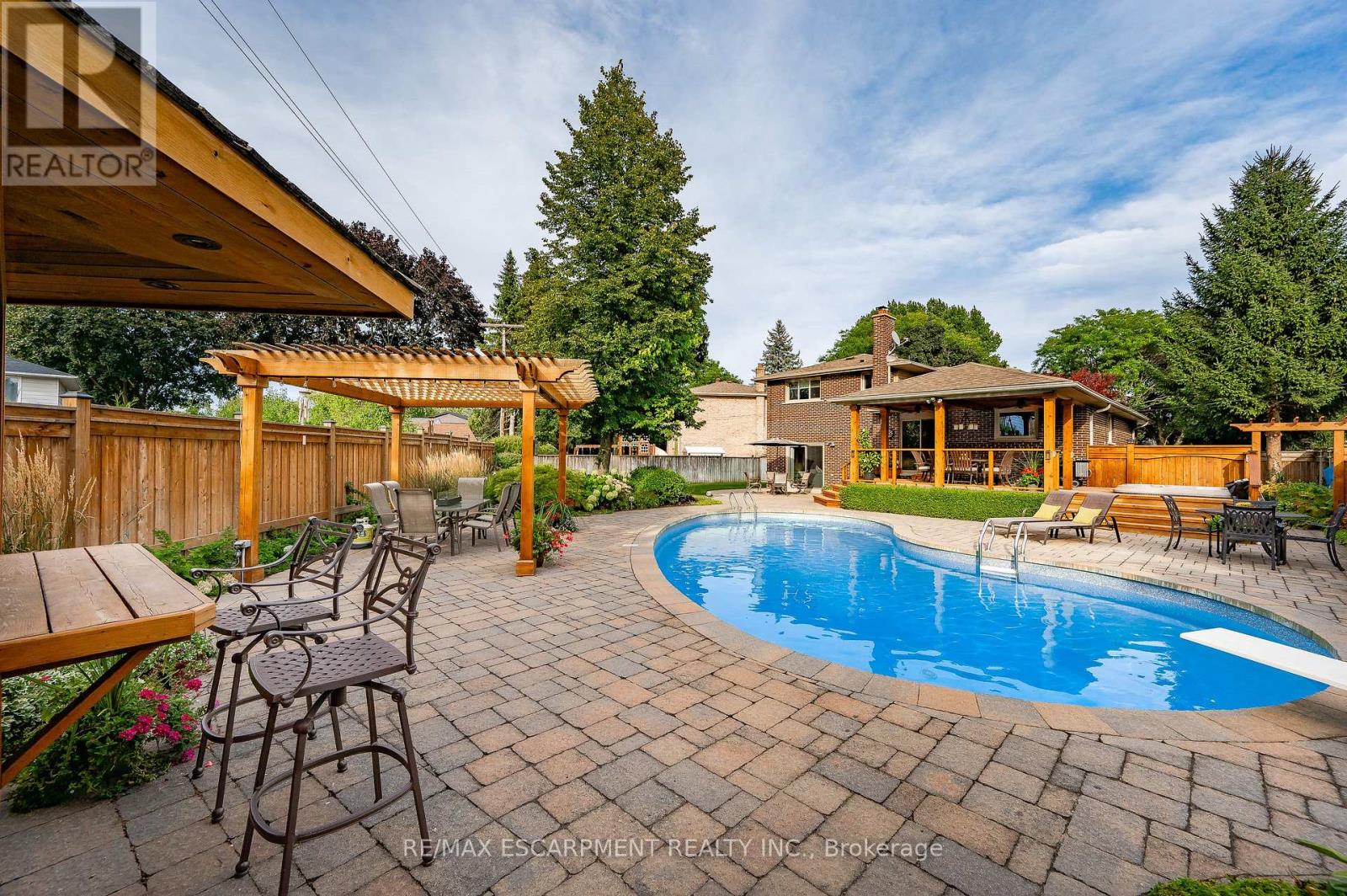 248 Applevale Court, Burlington, Ontario  L7L 2B9 - Photo 35 - W13076994