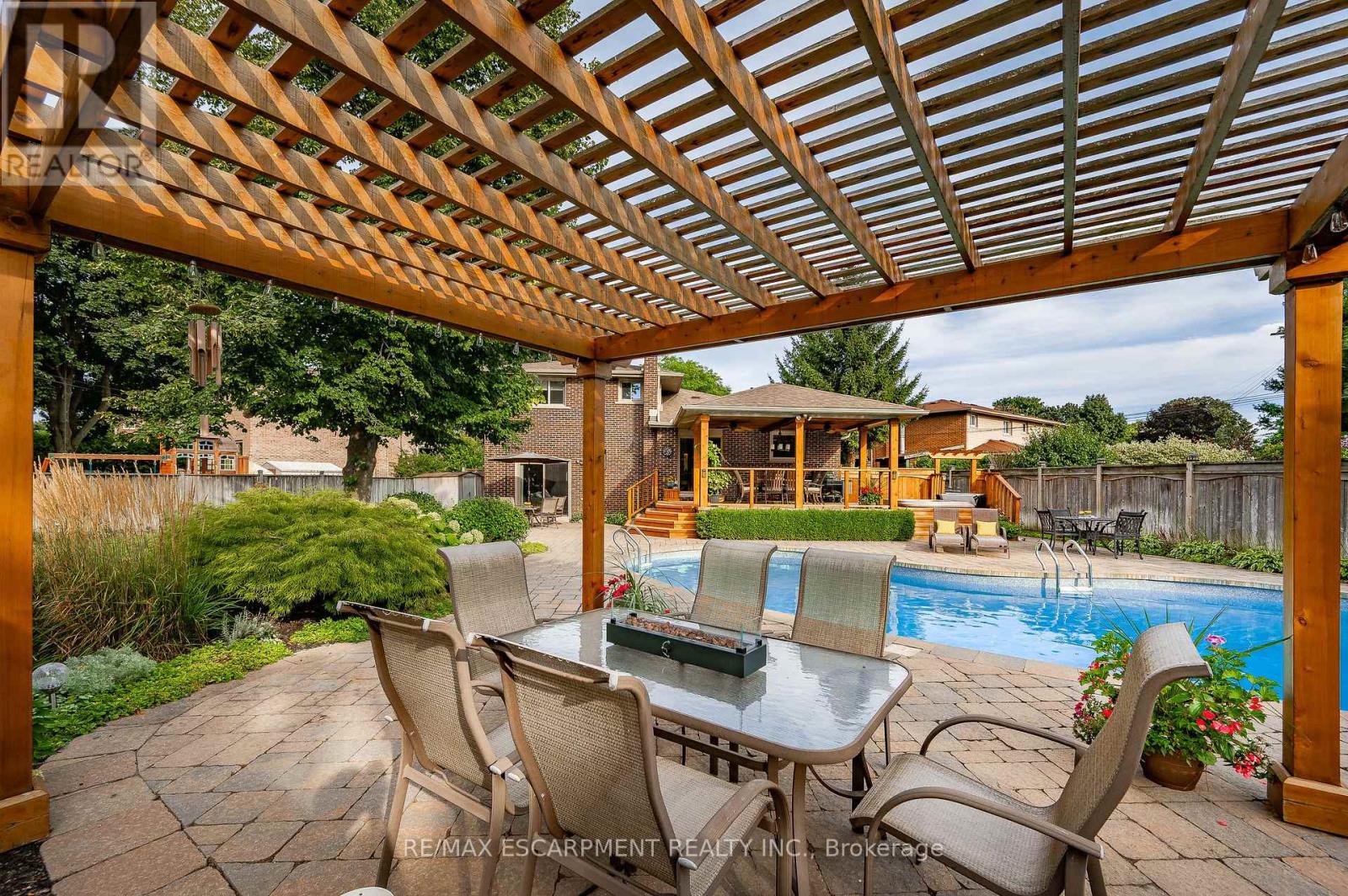 248 Applevale Court, Burlington, Ontario  L7L 2B9 - Photo 38 - W13076994