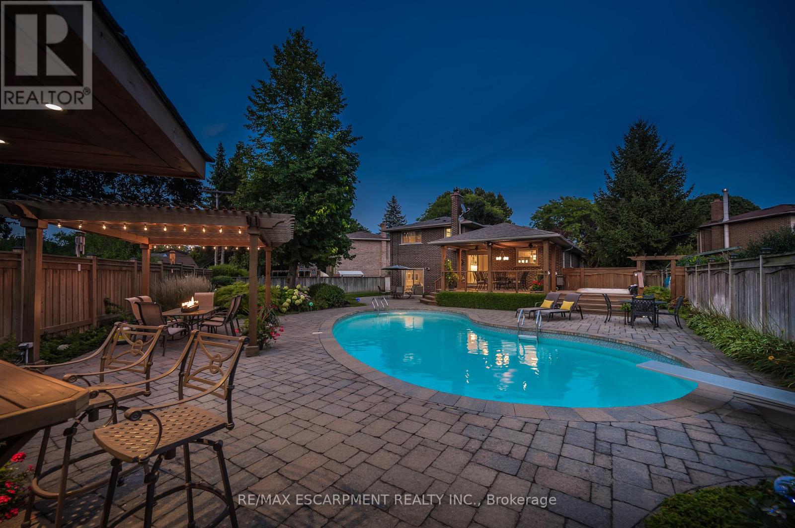 248 Applevale Court, Burlington, Ontario  L7L 2B9 - Photo 45 - W13076994