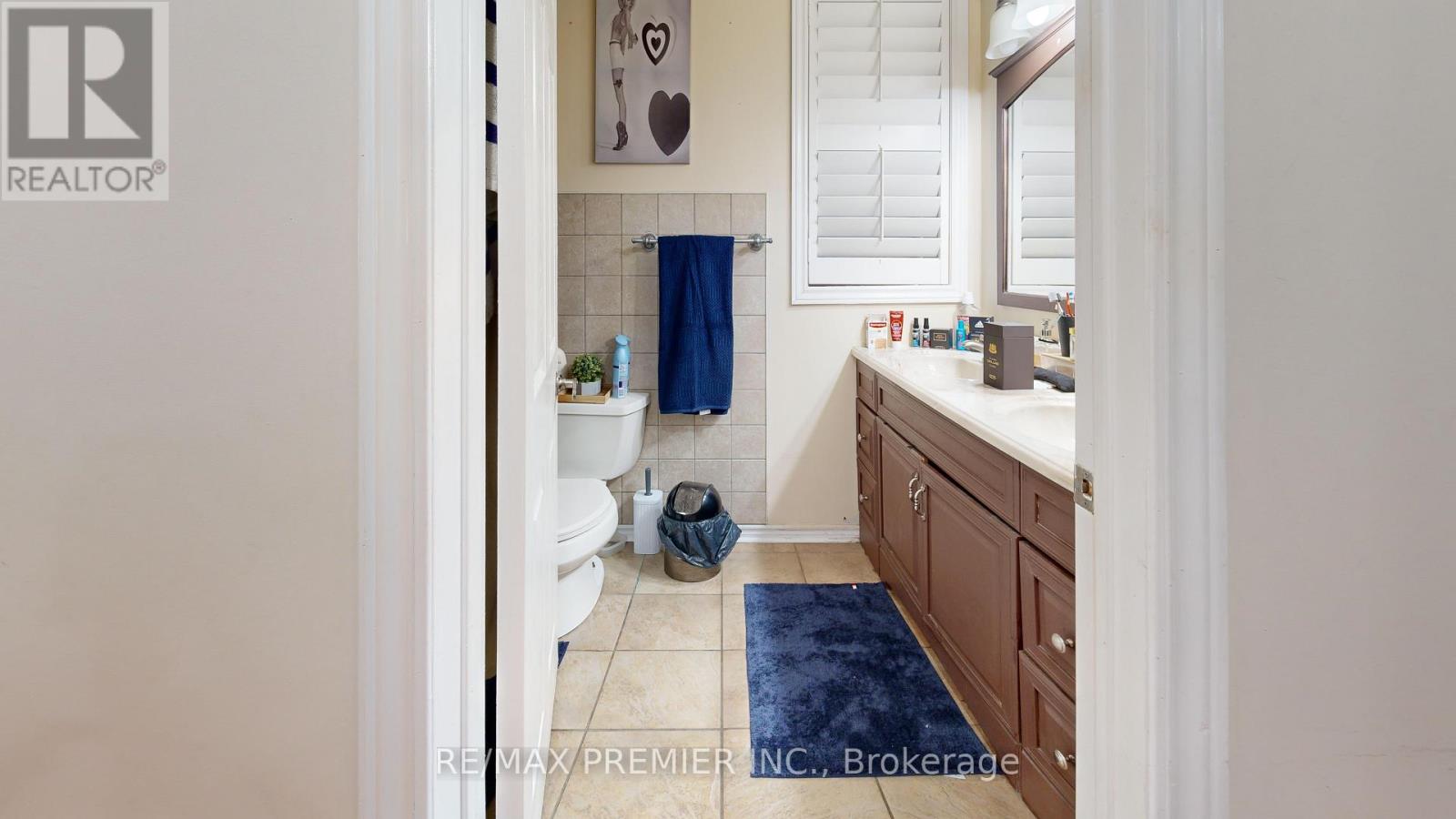 52 Montcalm Avenue, Toronto, Ontario  M6E 4N7 - Photo 24 - W13077014