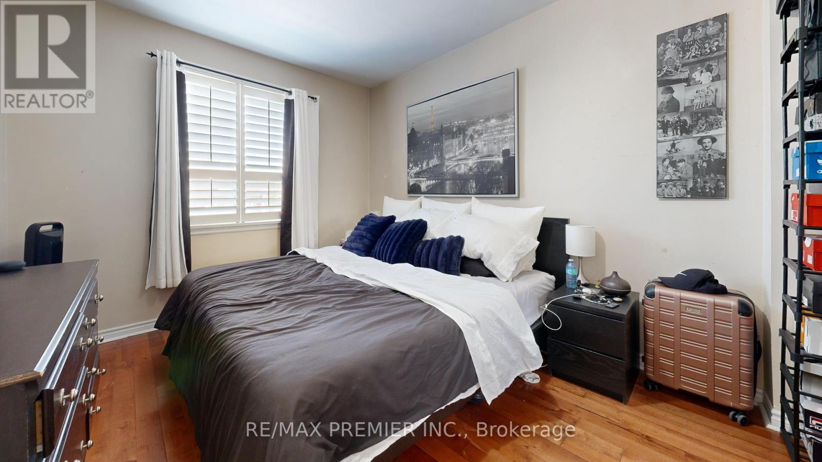 52 Montcalm Avenue, Toronto, Ontario  M6E 4N7 - Photo 30 - W13077014