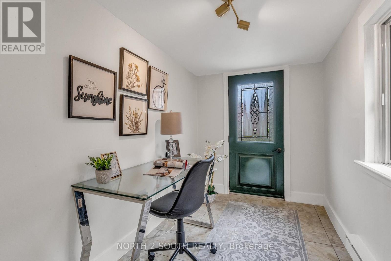 28 Teignmouth Avenue, Toronto, Ontario  M6E 1S7 - Photo 14 - W13077016