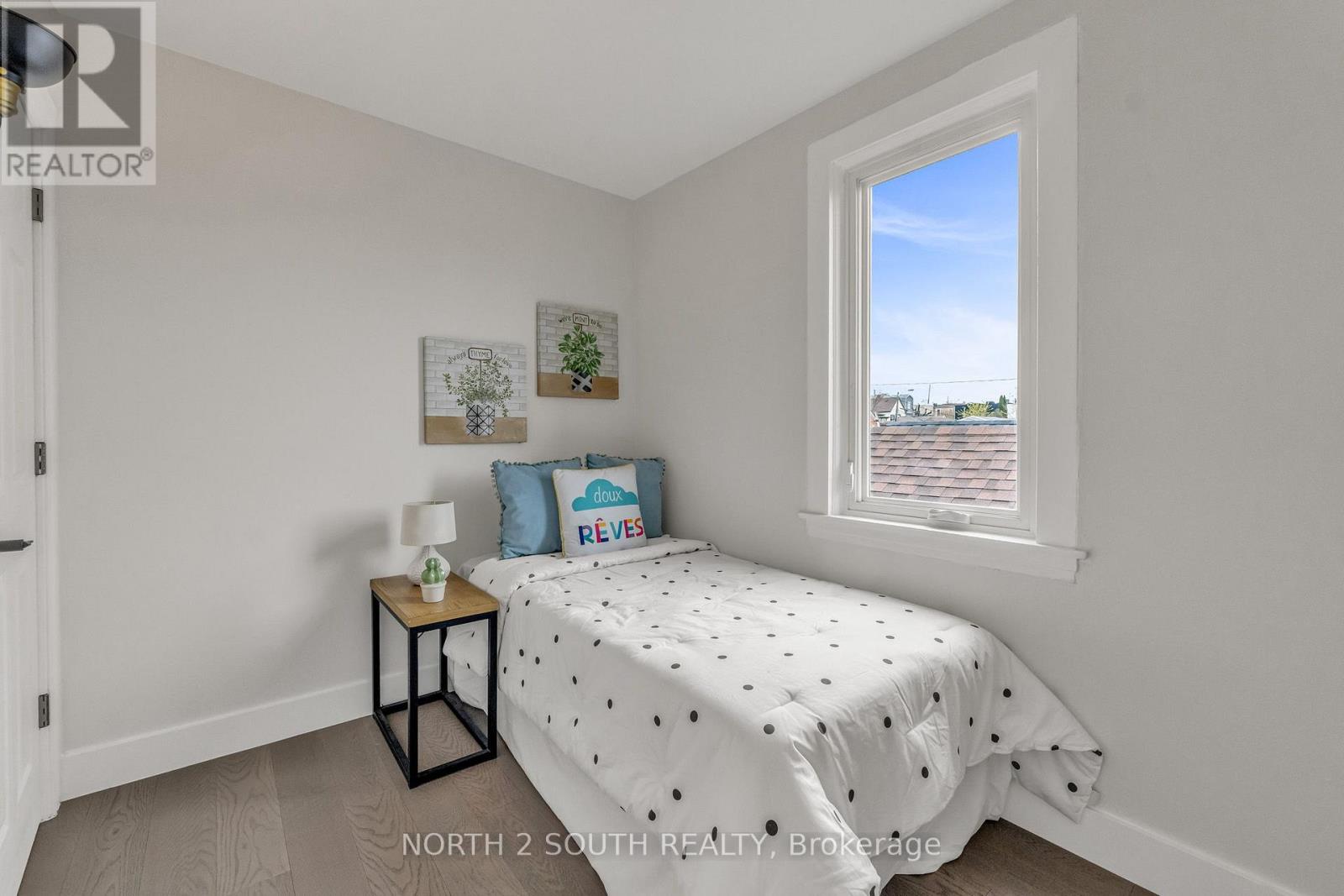 28 Teignmouth Avenue, Toronto, Ontario  M6E 1S7 - Photo 23 - W13077016