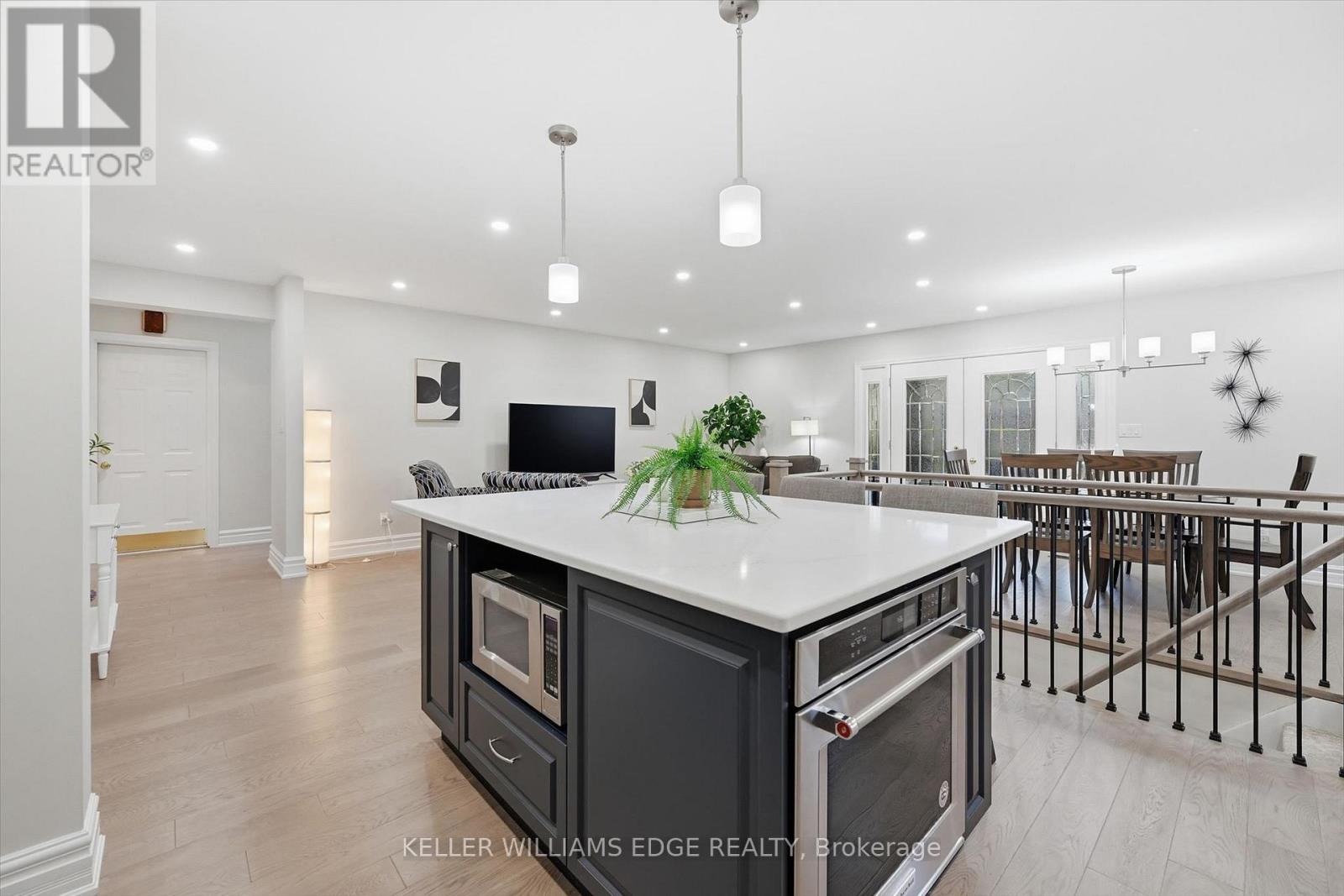 1400 Olga Drive, Burlington, Ontario  L7S 1L2 - Photo 9 - W13077056