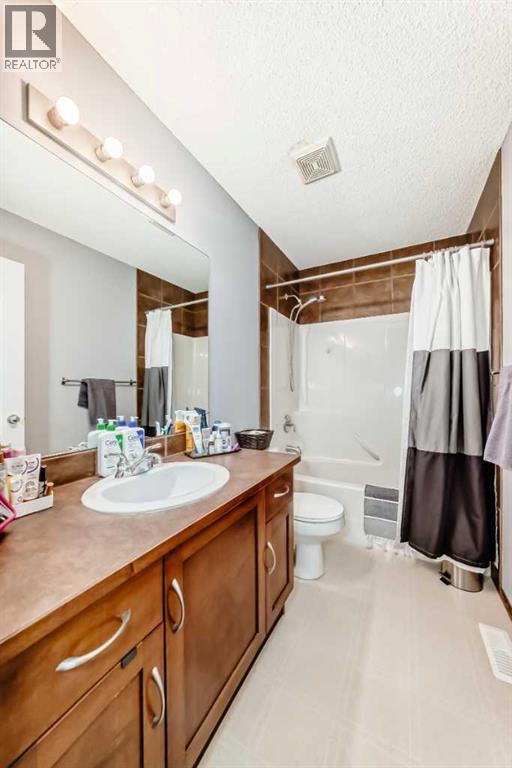182 Chapalina Close Se, Calgary, Alberta  T2X 3X2 - Photo 24 - A2307147