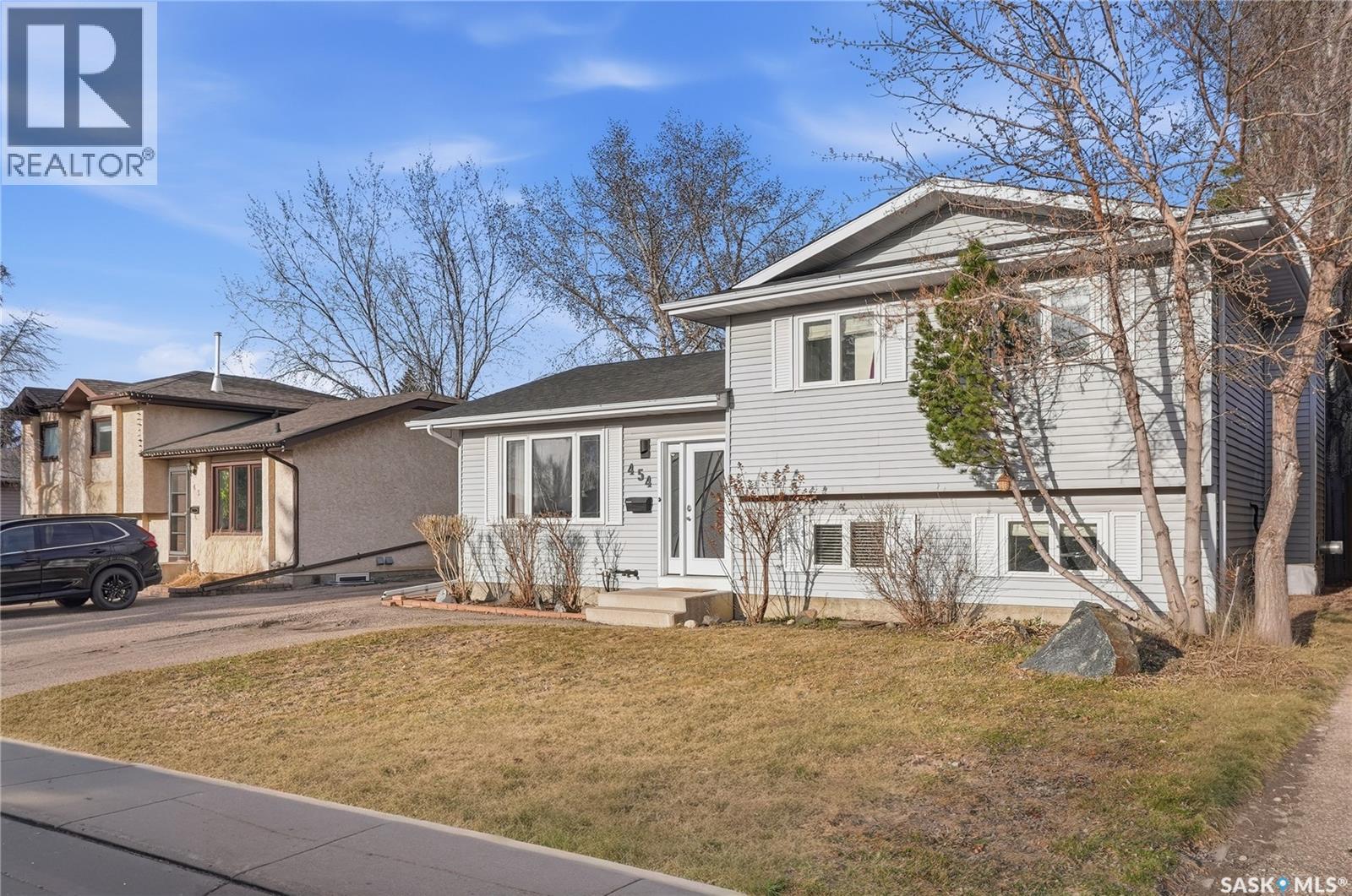 454 Konihowski Road, Saskatoon, Saskatchewan  S7S 1A4 - Photo 3 - SK034746