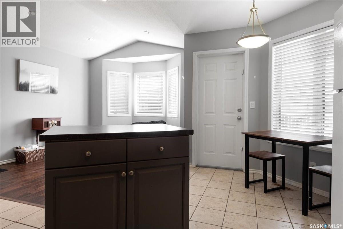 4044 Buckingham Drive E, Regina, Saskatchewan  S4V 3A9 - Photo 7 - SK034631