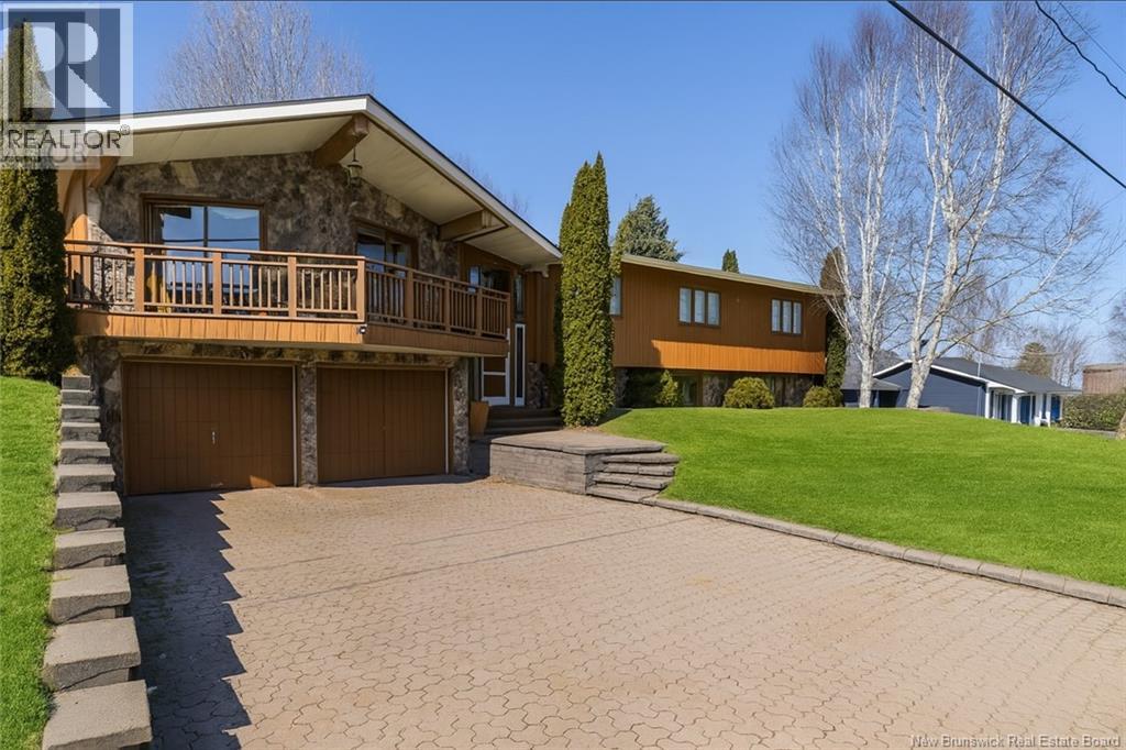 27 Lafrance, Grand-Sault/grand Falls, New Brunswick  E3Z 1A4 - Photo 2 - NB138466