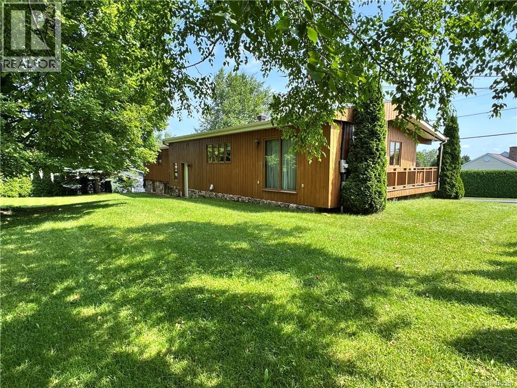 27 Lafrance, Grand-Sault/grand Falls, New Brunswick  E3Z 1A4 - Photo 3 - NB138466