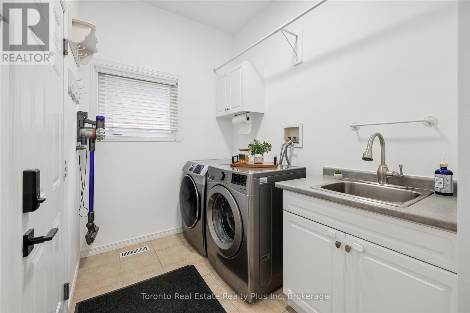 14 Mossgrove Drive, Kitchener, Ontario  N2P 2Y8 - Photo 22 - X13077064