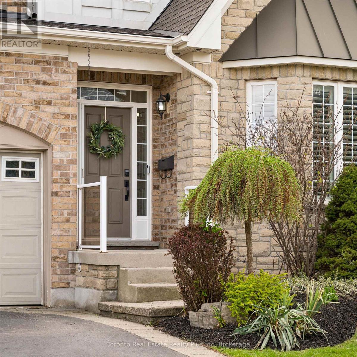 14 Mossgrove Drive, Kitchener, Ontario  N2P 2Y8 - Photo 3 - X13077064
