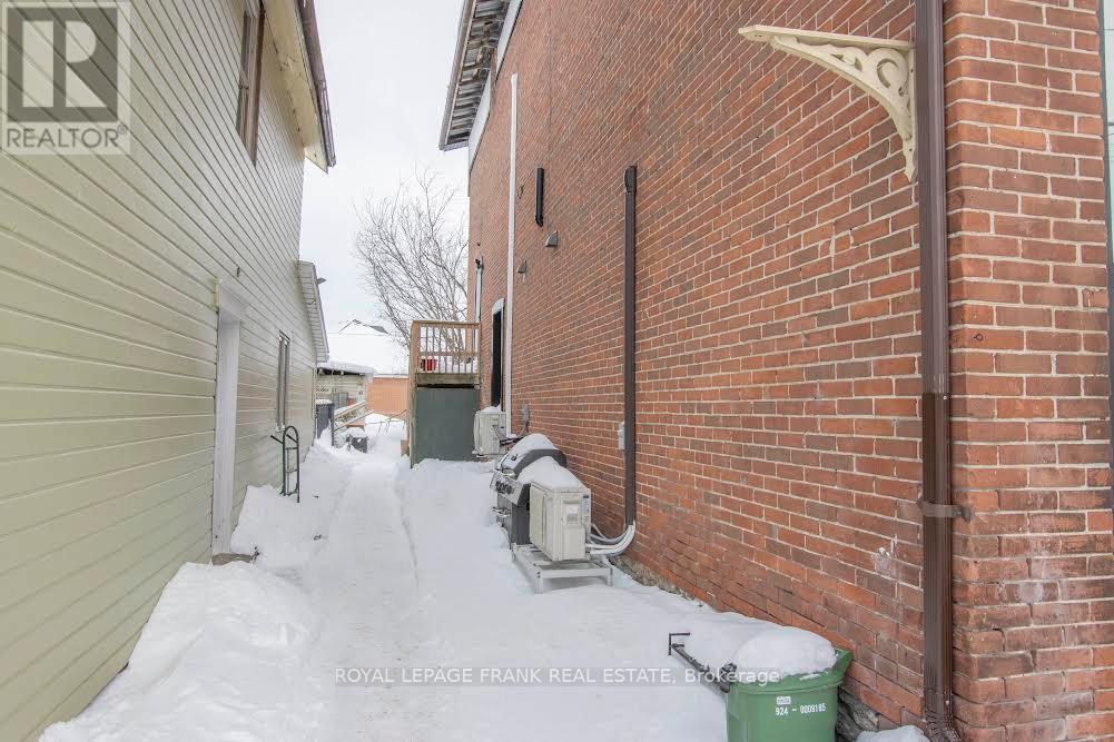 49 Main Street, Kawartha Lakes, Ontario  K0M 1A0 - Photo 4 - X12785166