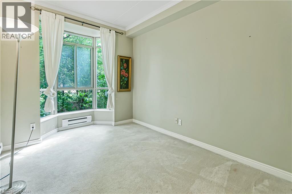 249 E Major Mackenzie Drive E Unit# 106, Richmond Hill, Ontario  L4C 9M8 - Photo 16 - 40826161