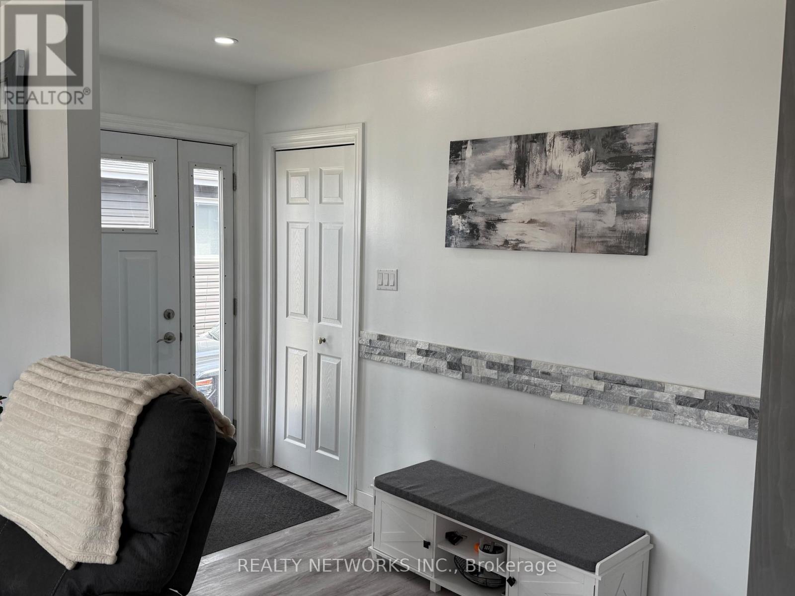 162 Timcor Crescent, Timmins, Ontario  P4R 1C7 - Photo 2 - T13077396
