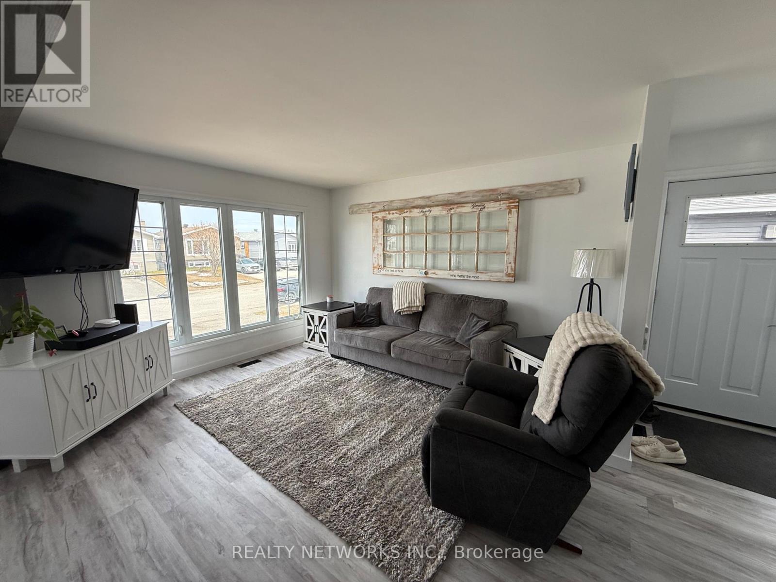 162 Timcor Crescent, Timmins, Ontario  P4R 1C7 - Photo 4 - T13077396