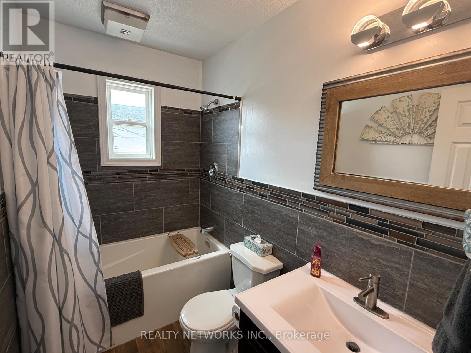 162 Timcor Crescent, Timmins, Ontario  P4R 1C7 - Photo 9 - T13077396