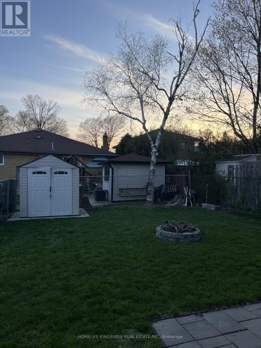 46 Clayhall Crescent, Toronto, Ontario  M3J 1W6 - Photo 17 - W13068646