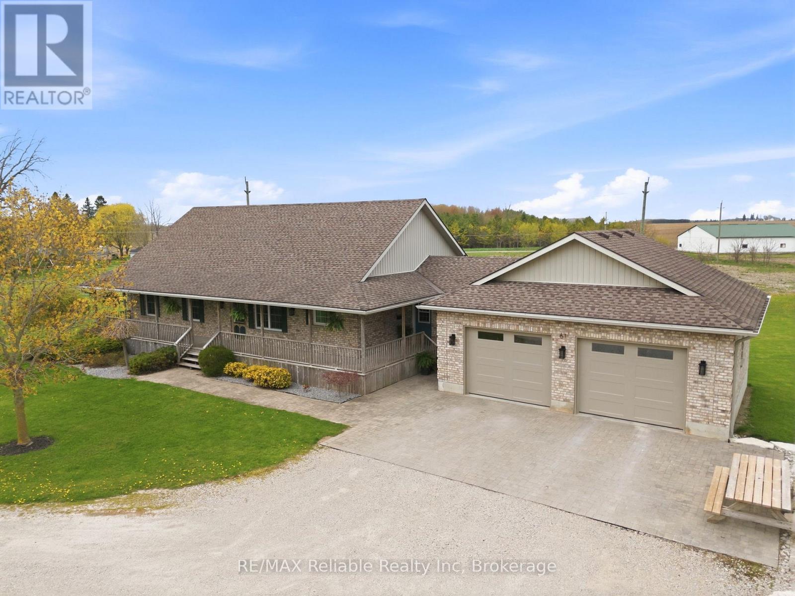 61 Wilson Street, Huron East, Ontario  N0K 1W0 - Photo 2 - X12631018