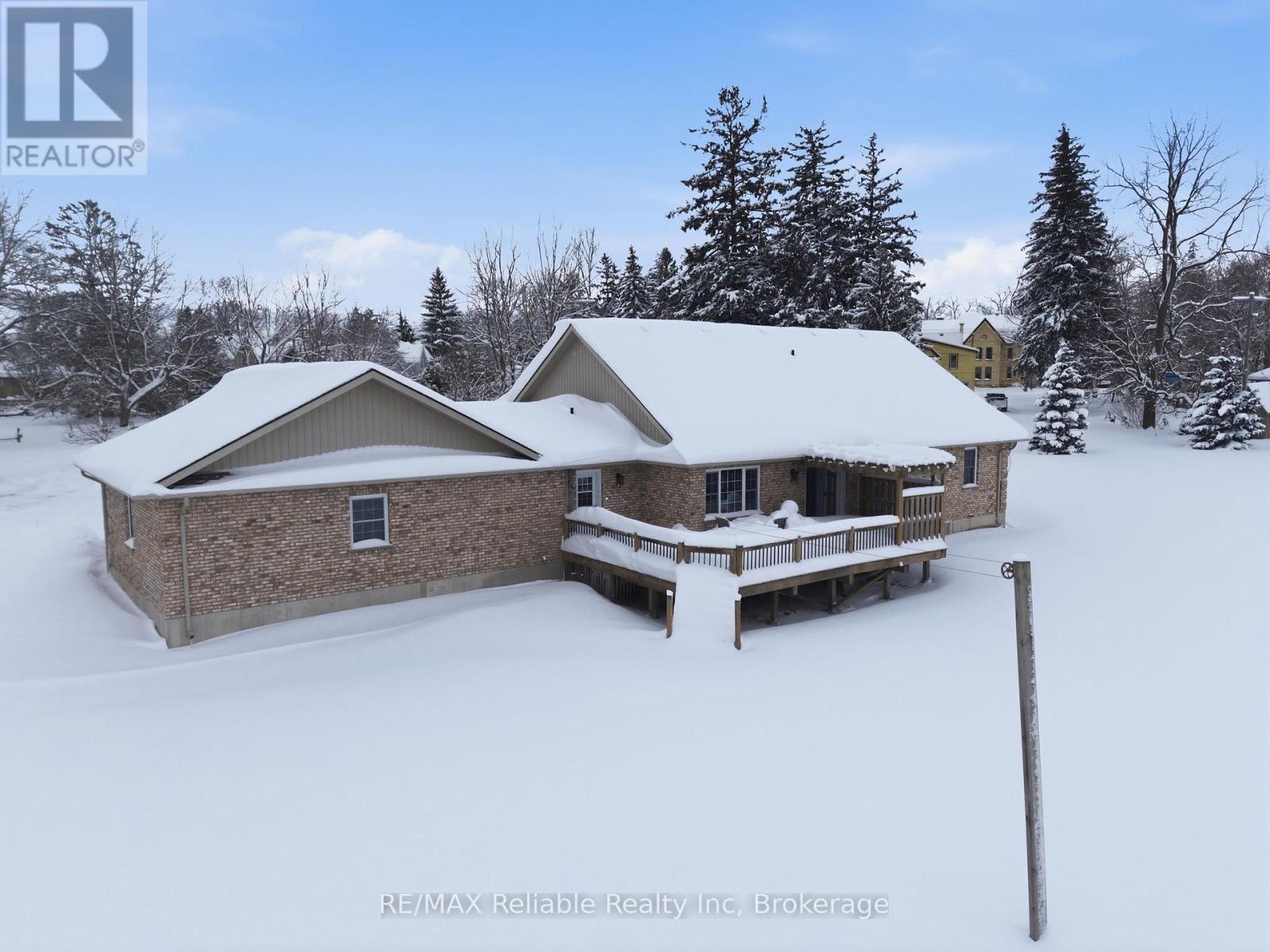 61 Wilson Street, Huron East, Ontario  N0K 1W0 - Photo 42 - X12631018